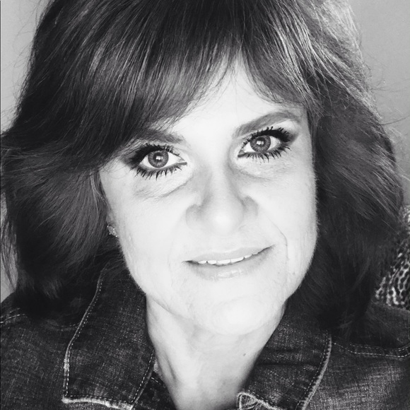 Meet your Posher, Sherrie - Picture 1 of 3